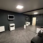 Grande, Belle Maison De Idéale 24 H Du Mans *